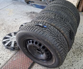 Preview: Winterrädersatz VW T5 Multivan 215/65 R 16 Gebraucht / wenig gelaufen