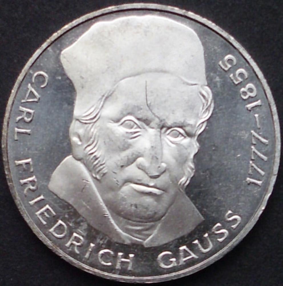 5 DM Münze Gedenkmünze 1977 "200. Geburtstags des Mathematikers, Astronomen und Physikers Carl Friedrich Gauß"